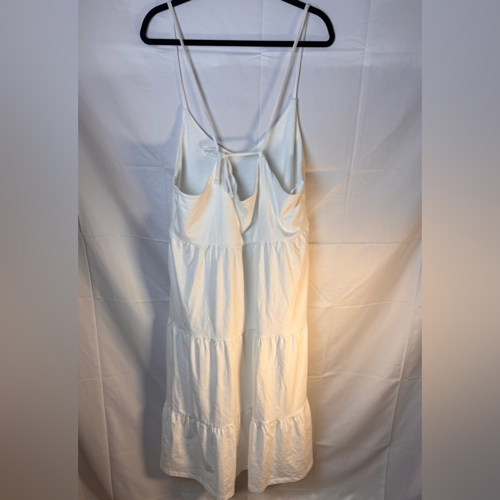 Old Navy Cream Sleeveless Dress - Picture 3 of 6